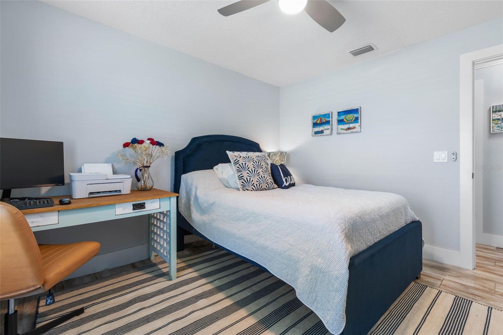 Image 31 of 77 For 123 Avalon Avenue