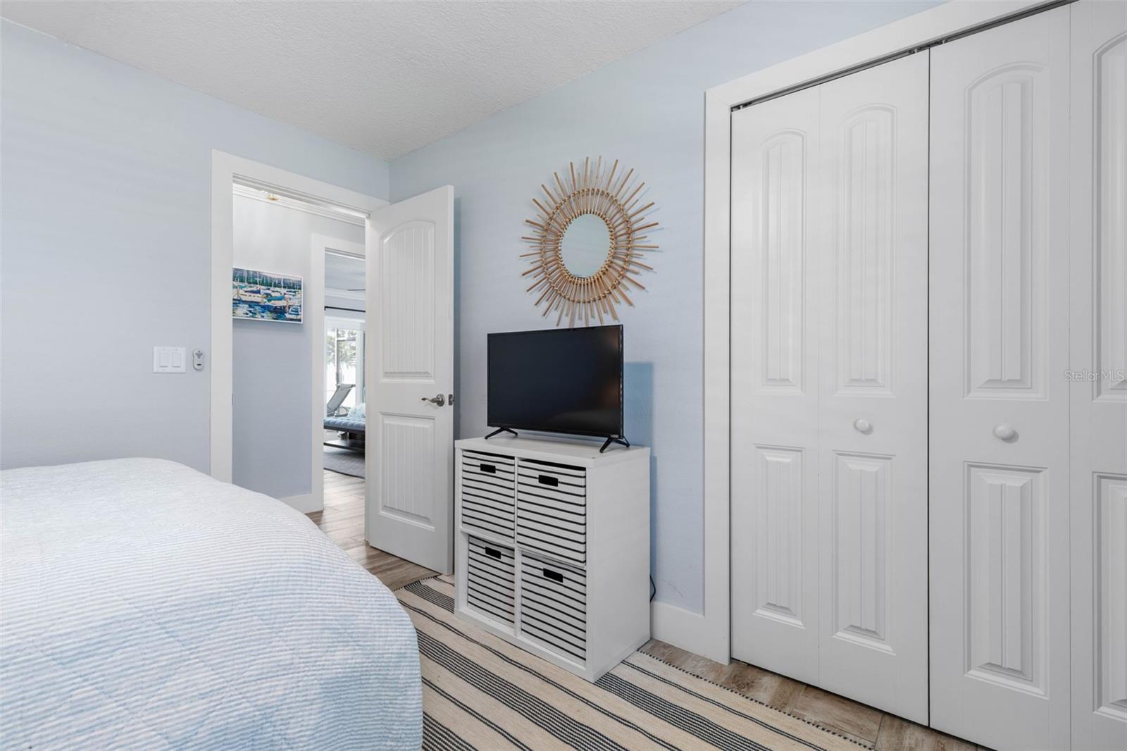 Image 32 of 77 For 123 Avalon Avenue