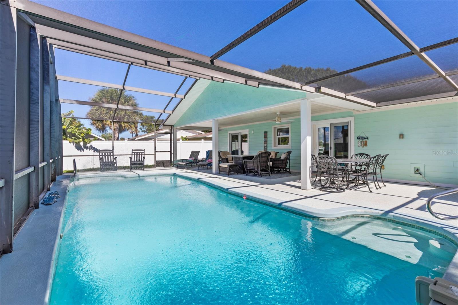 Image 33 of 77 For 123 Avalon Avenue