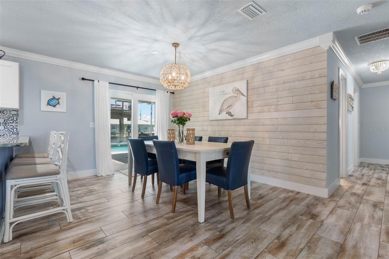 Image 9 of 77 For 123 Avalon Avenue