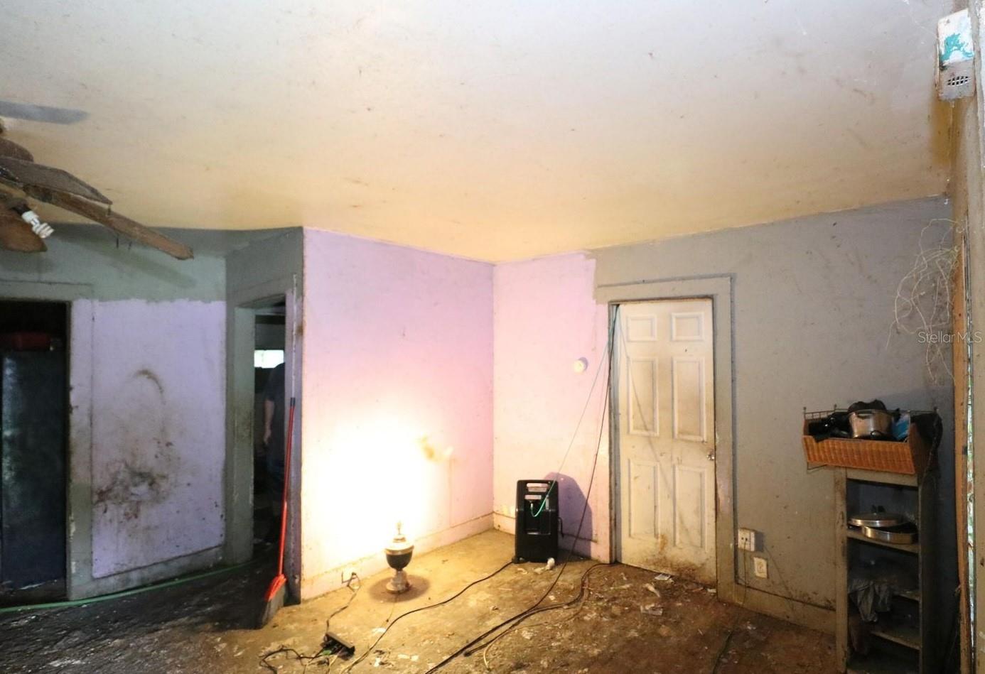 Image 5 of 17 For 3420 Palm Avenue