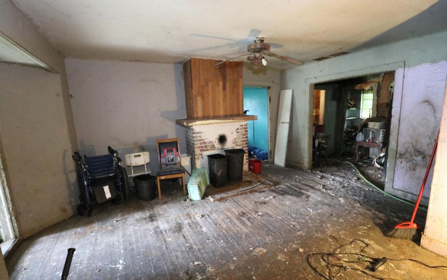 Image 6 of 17 For 3420 Palm Avenue