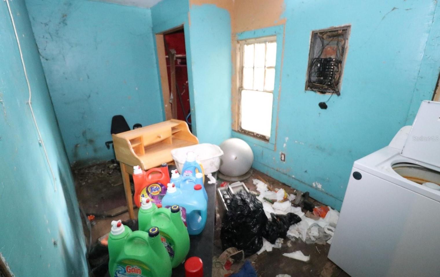 Image 8 of 17 For 3420 Palm Avenue