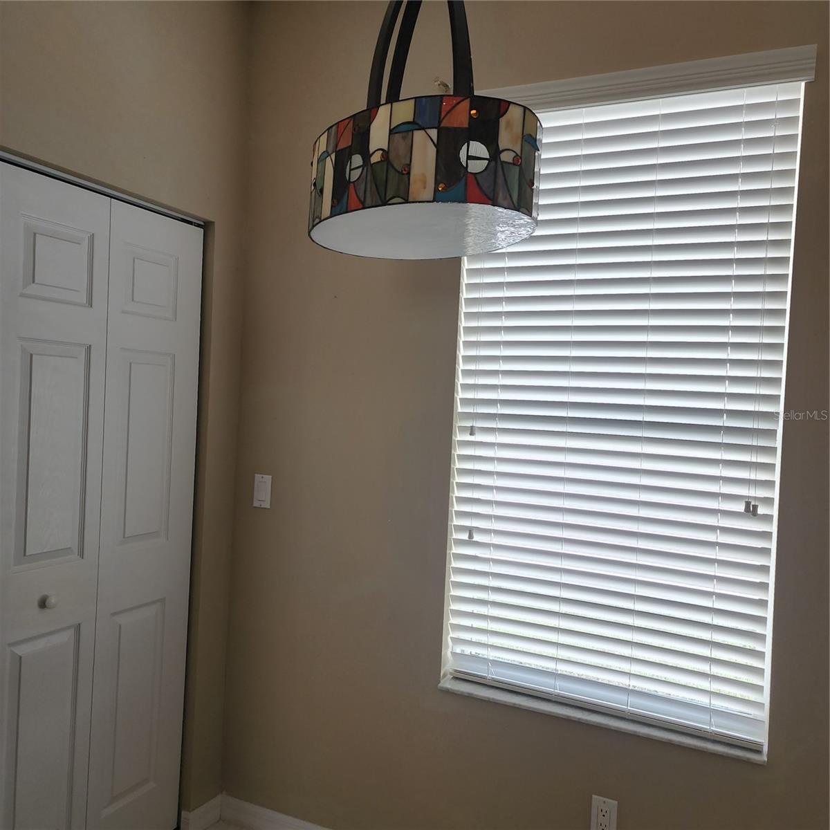 Image 11 of 40 For 107 Raintree Circle