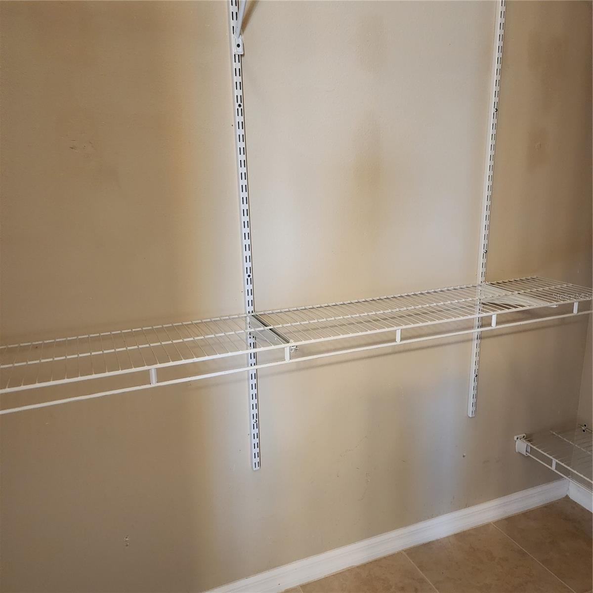 Image 20 of 40 For 107 Raintree Circle