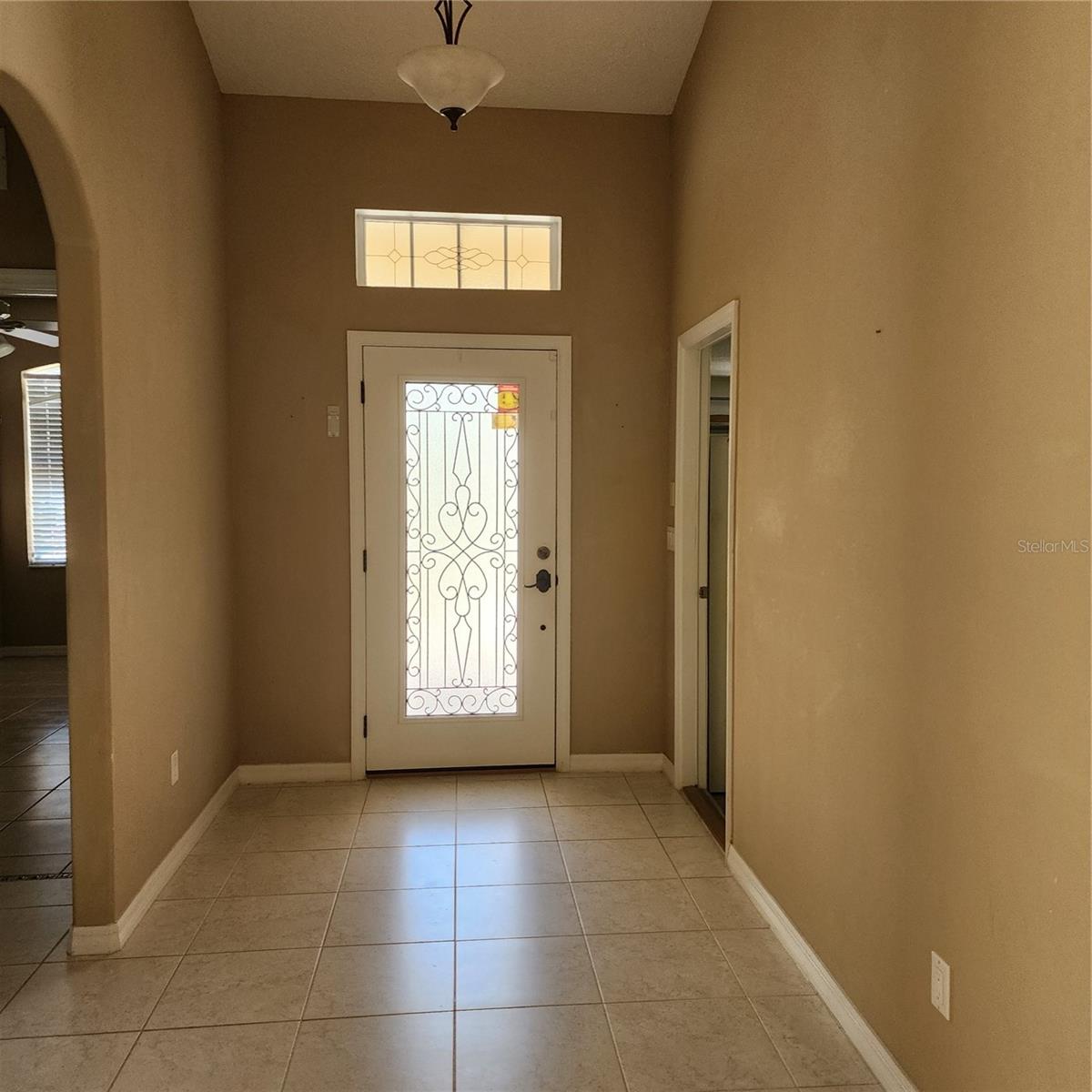 Image 5 of 40 For 107 Raintree Circle