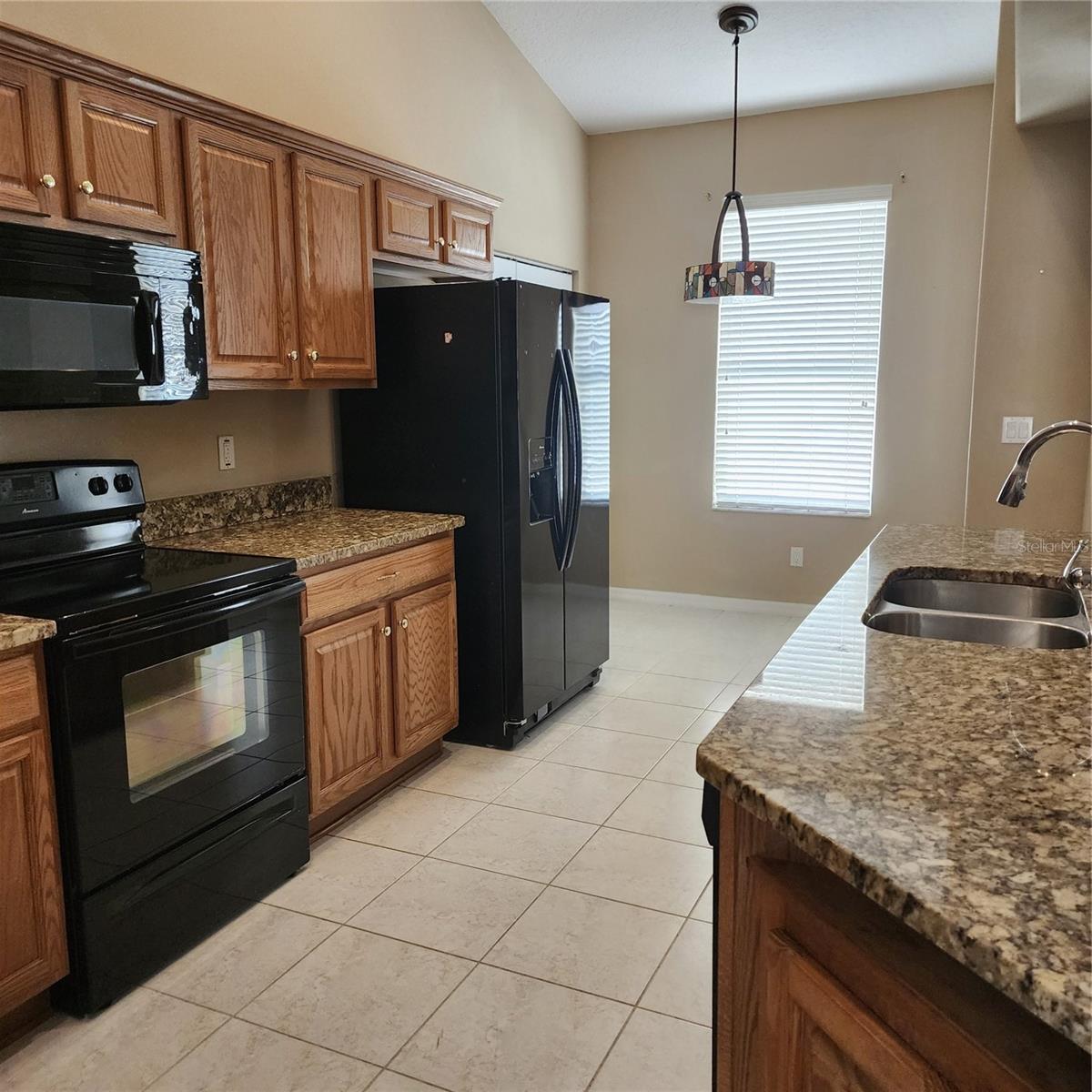 Image 8 of 40 For 107 Raintree Circle