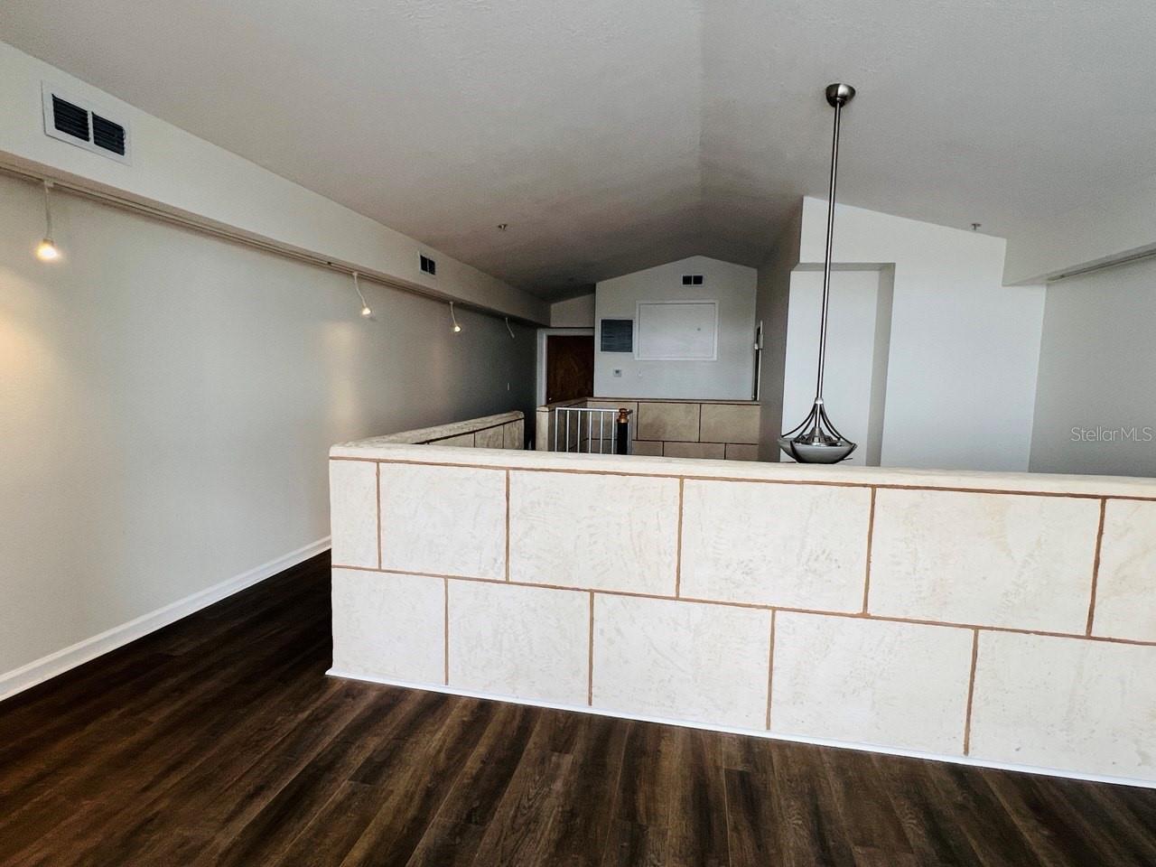 Image 8 of 16 For 101 Palm Harbor Parkway A404