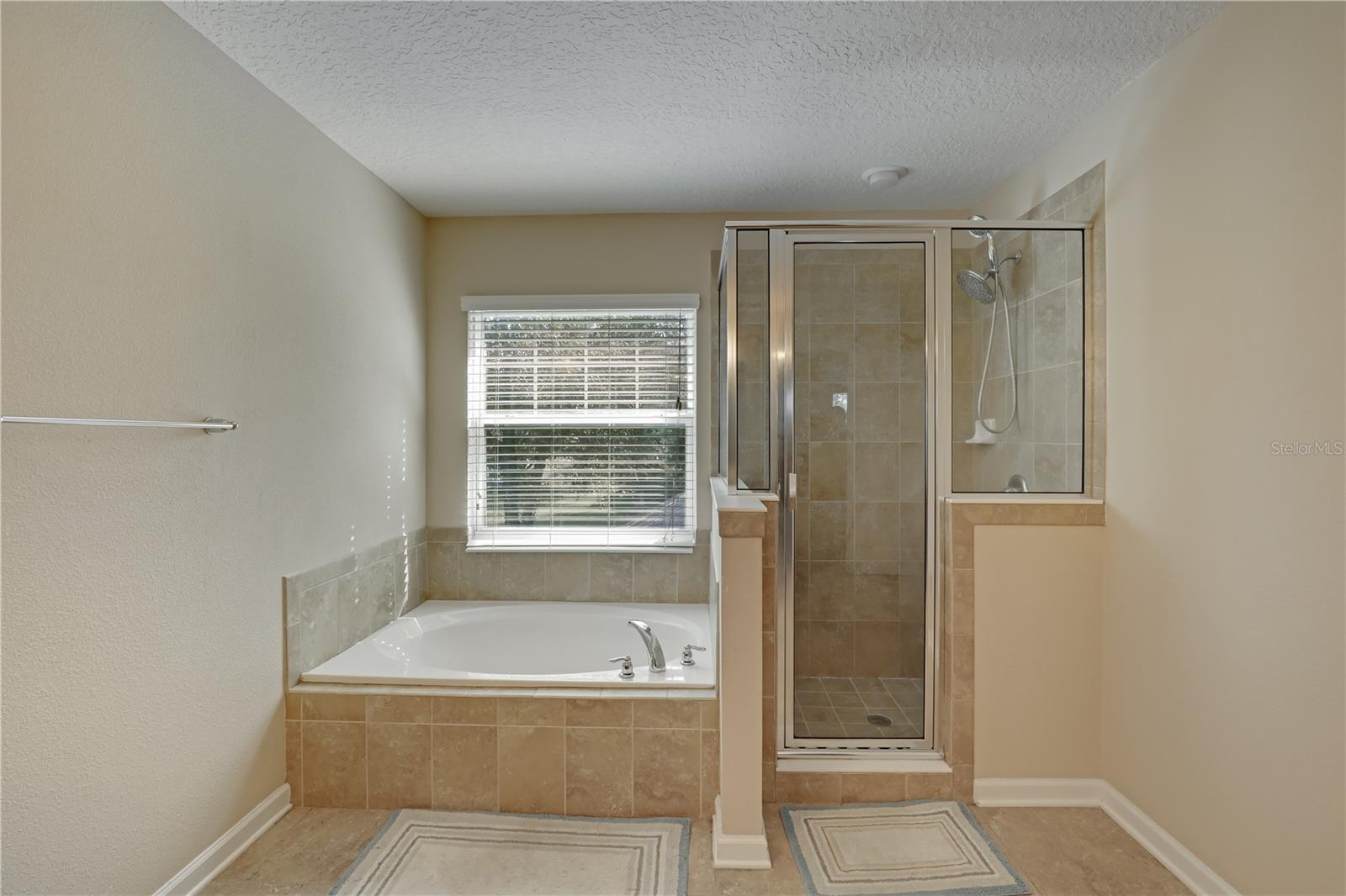Image 29 of 40 For 3520 Oglebay Drive