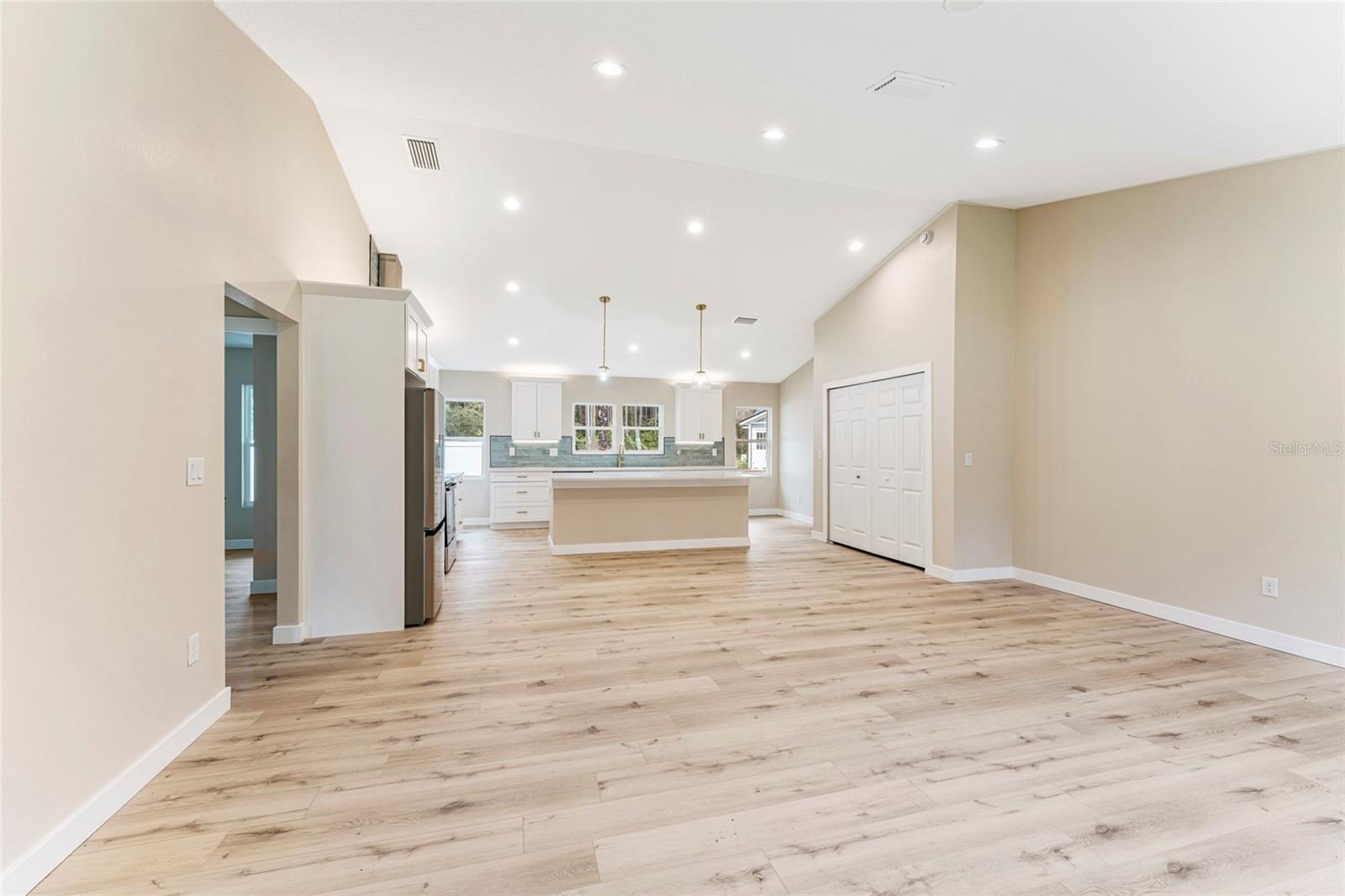 Image 5 of 24 For 101 3rd Street