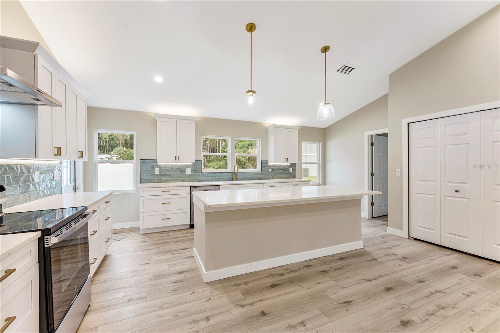 Image 6 of 24 For 101 3rd Street