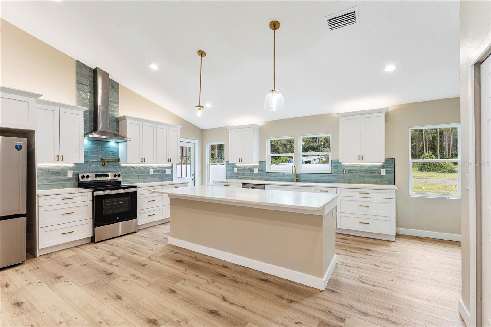 Image 8 of 24 For 101 3rd Street