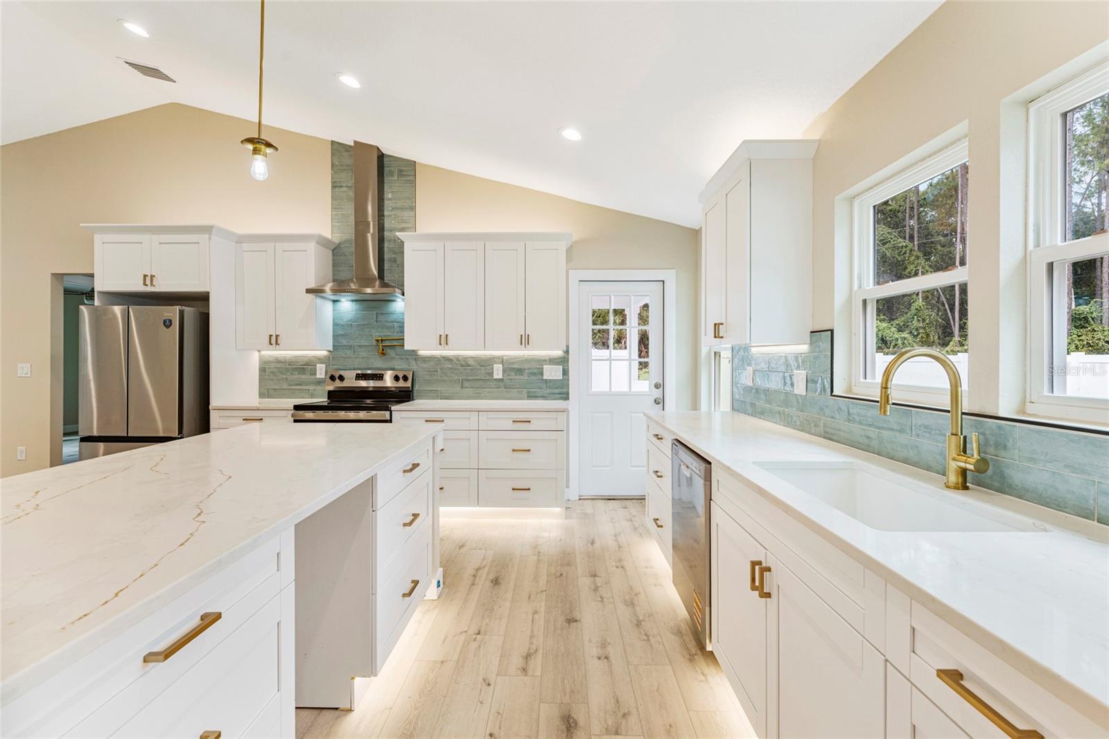 Image 9 of 24 For 101 3rd Street