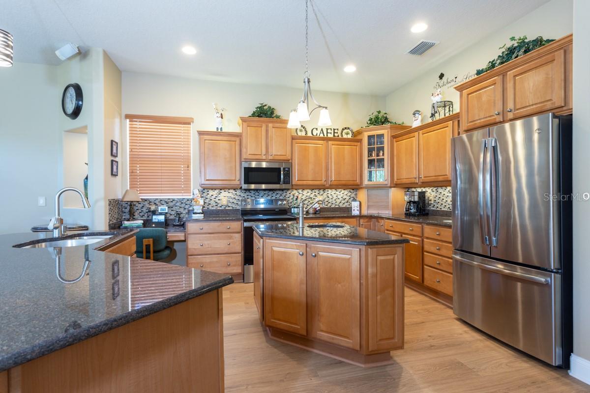 Image 13 of 71 For 65 Riverwalk Drive