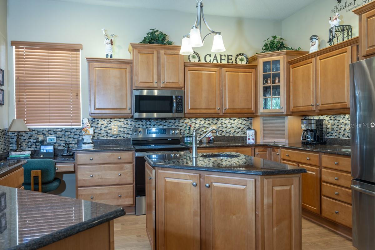 Image 14 of 71 For 65 Riverwalk Drive