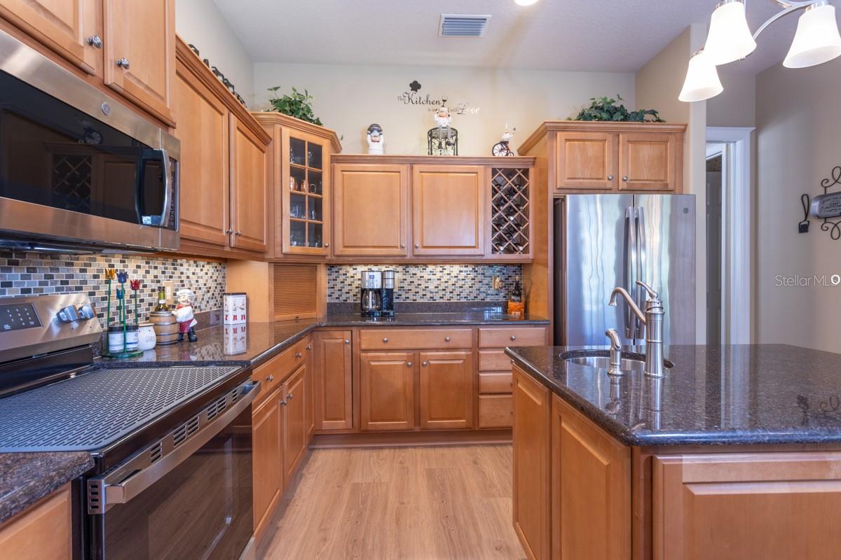 Image 16 of 71 For 65 Riverwalk Drive