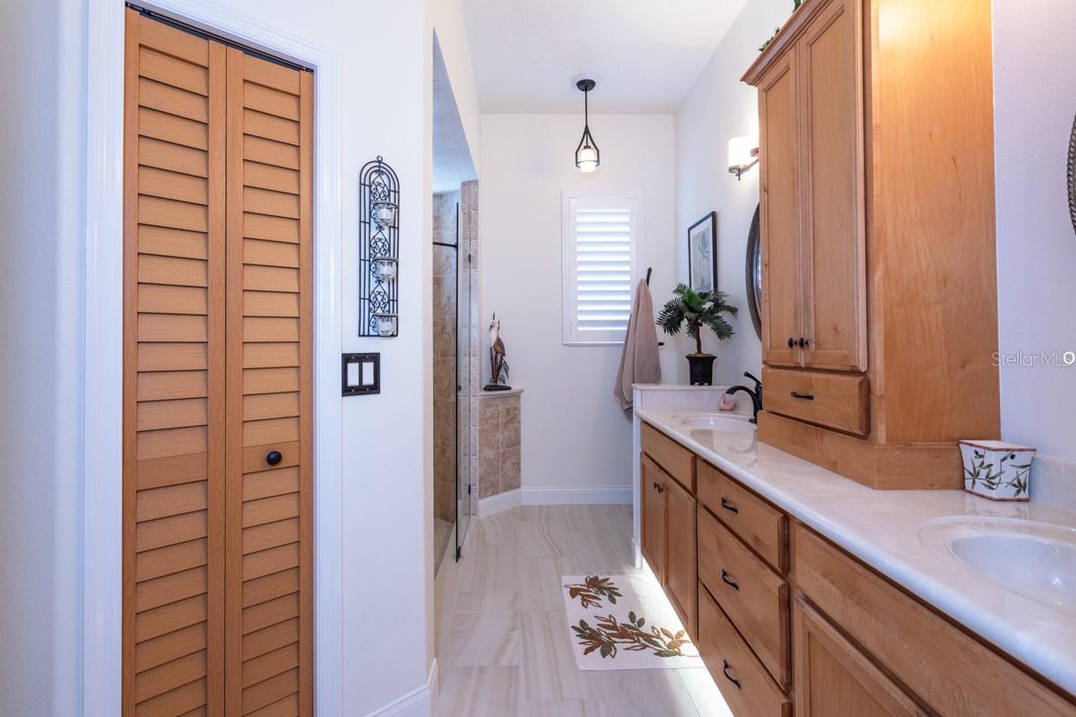 Image 26 of 71 For 65 Riverwalk Drive