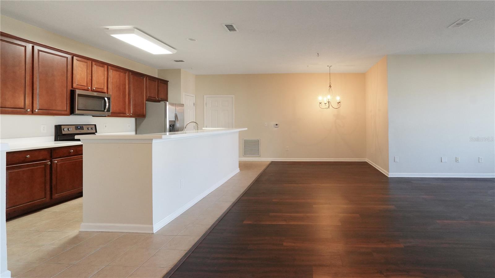 Image 12 of 32 For 13364 Beach Boulevard 539