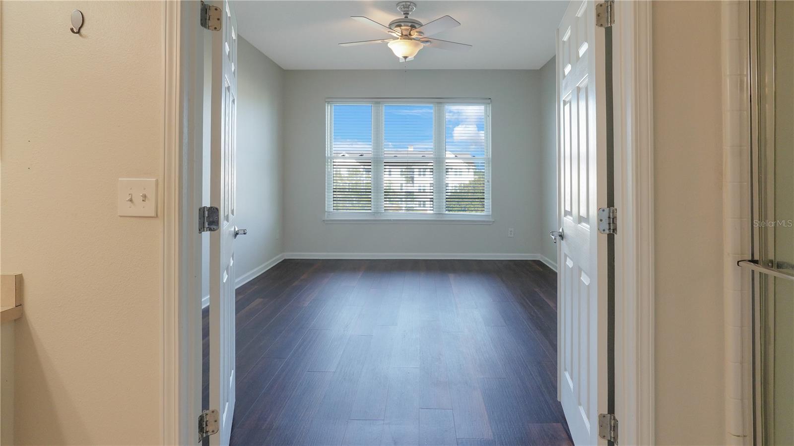 Image 20 of 32 For 13364 Beach Boulevard 539