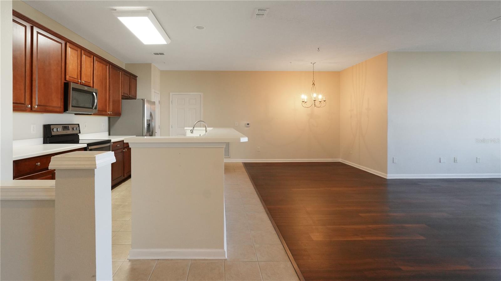 Image 30 of 32 For 13364 Beach Boulevard 539
