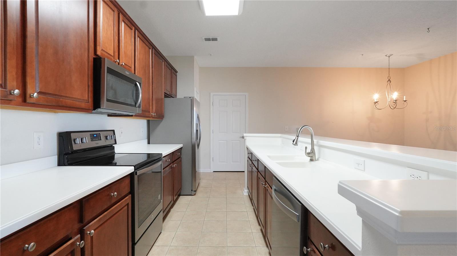 Image 9 of 32 For 13364 Beach Boulevard 539
