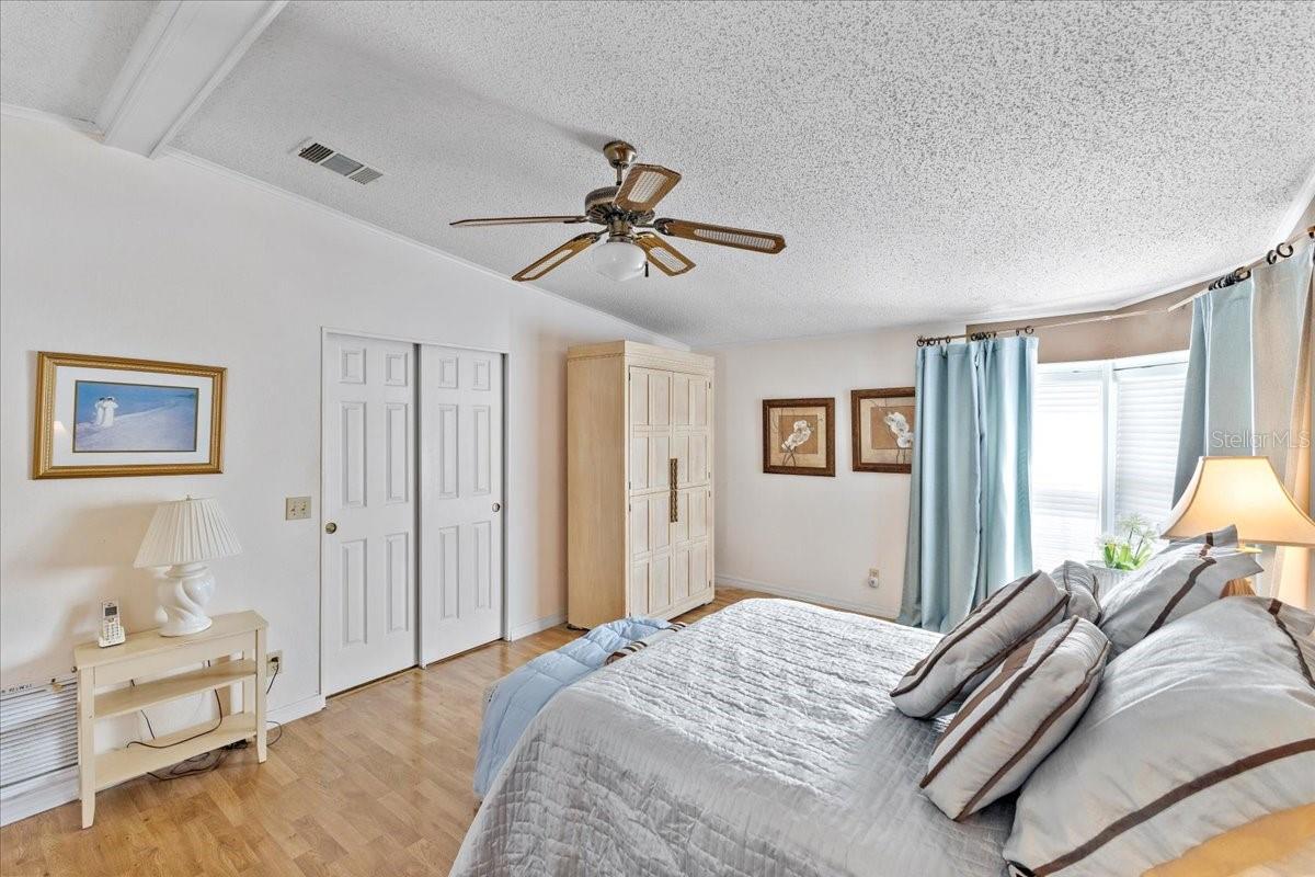 Image 18 of 58 For 633 Starboard Avenue