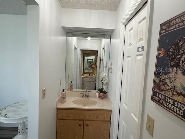 Image 15 of 21 For 40 Comanche Court