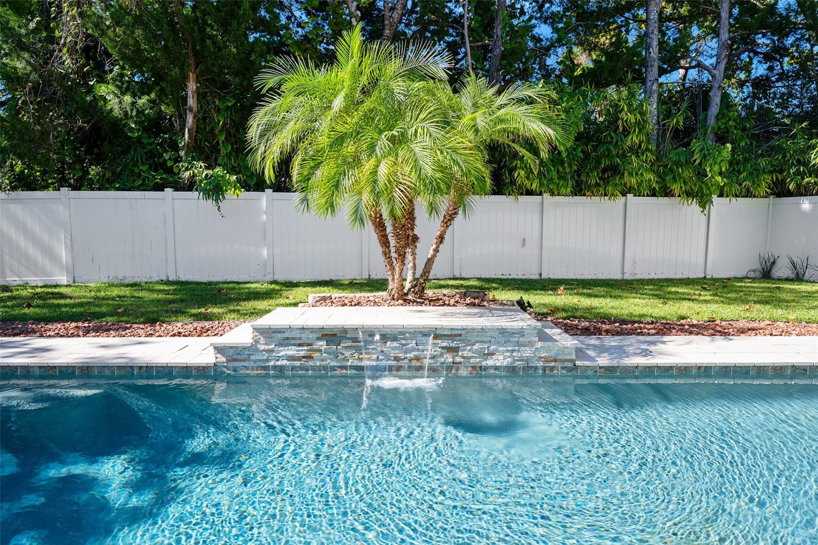 Image 2 of 70 For 115 Universal Trail