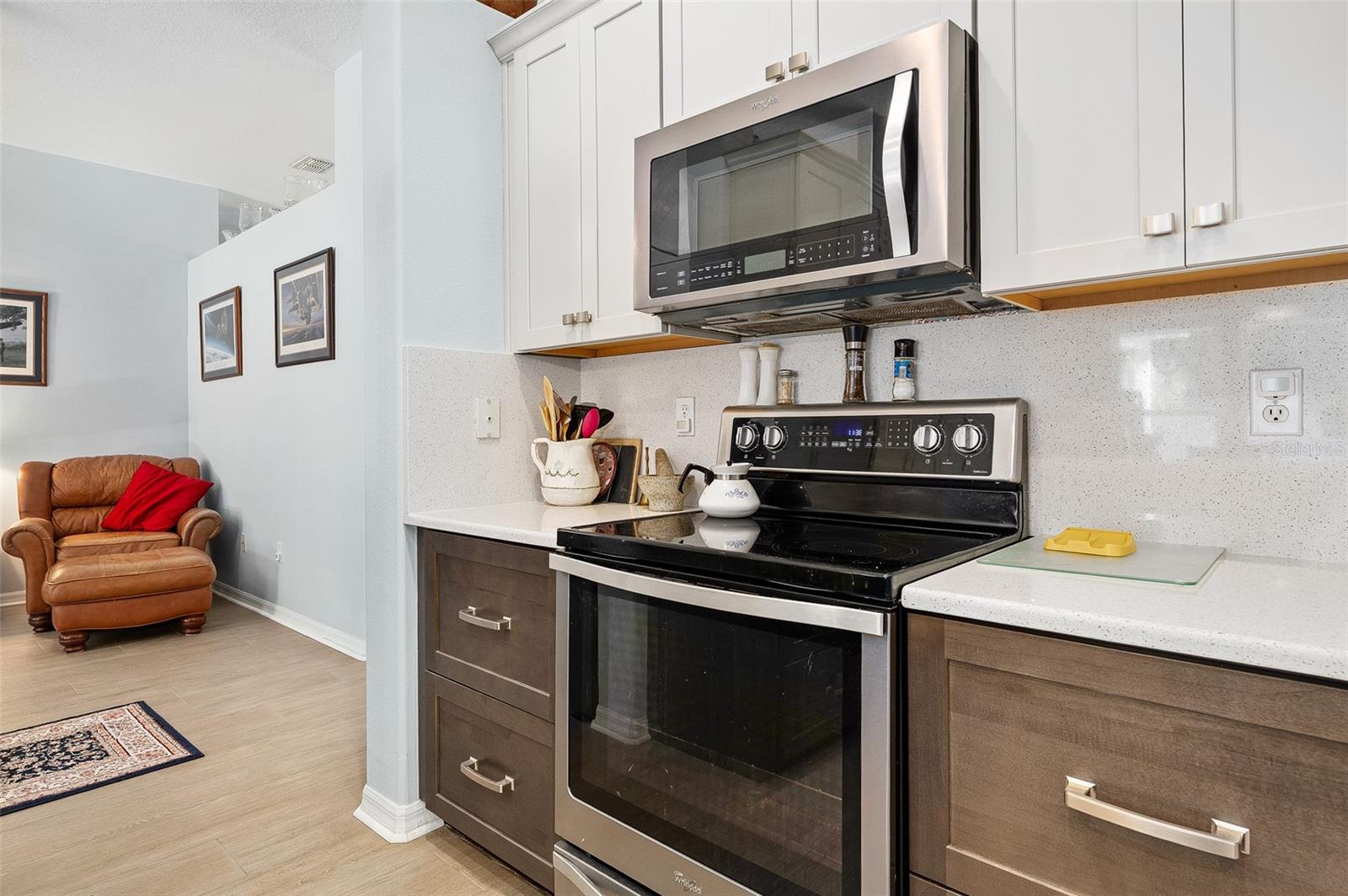 Image 32 of 70 For 115 Universal Trail