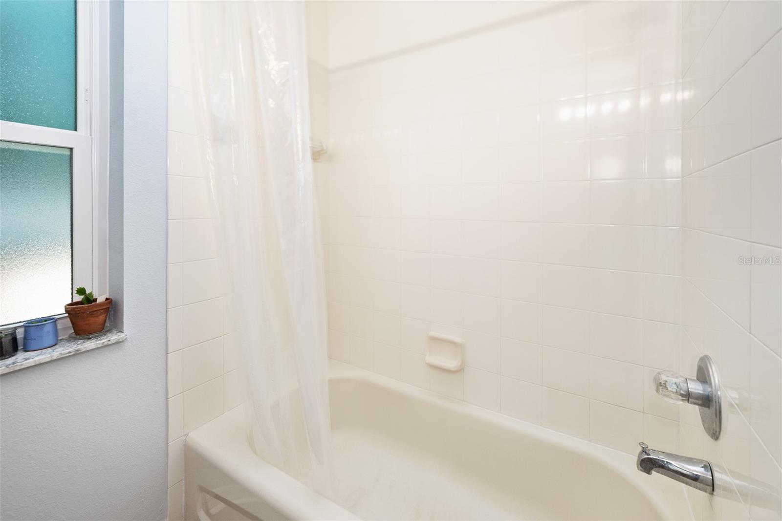 Image 35 of 70 For 115 Universal Trail