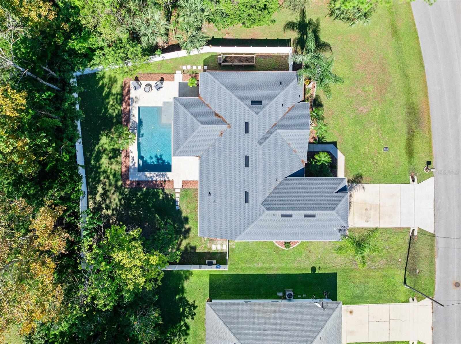 Image 4 of 70 For 115 Universal Trail