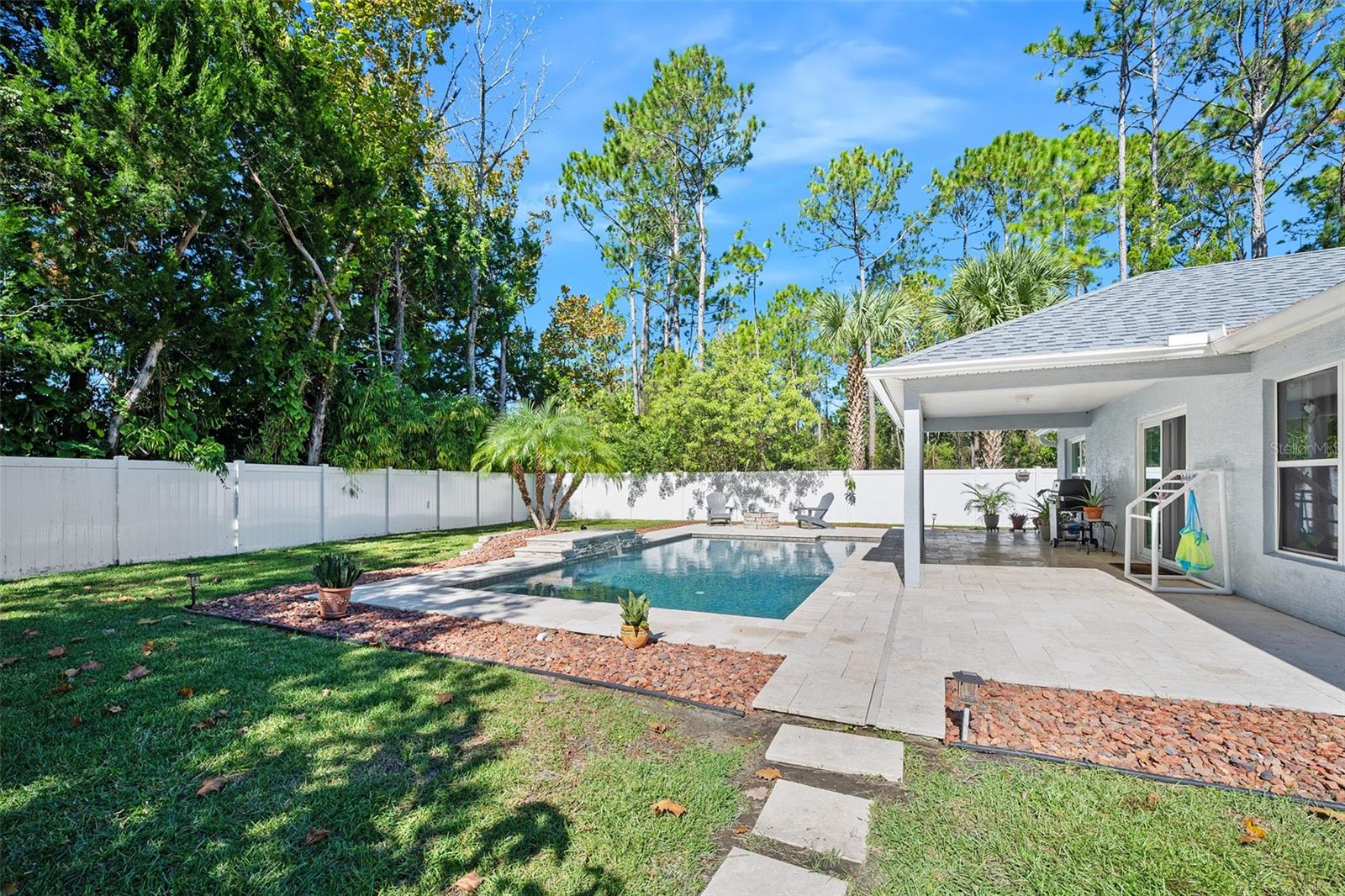 Image 7 of 70 For 115 Universal Trail