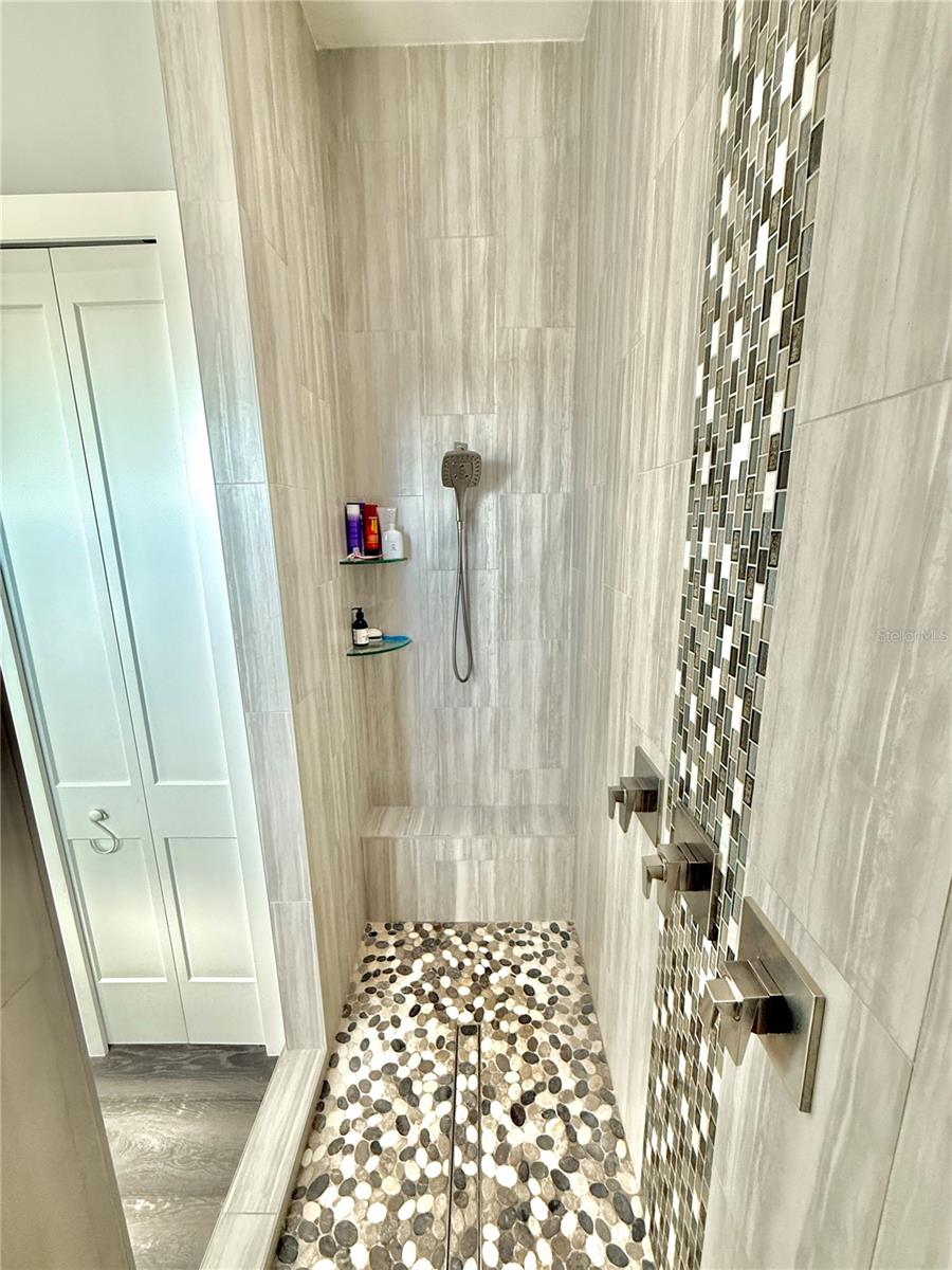 Image 38 of 80 For 304 7th Street