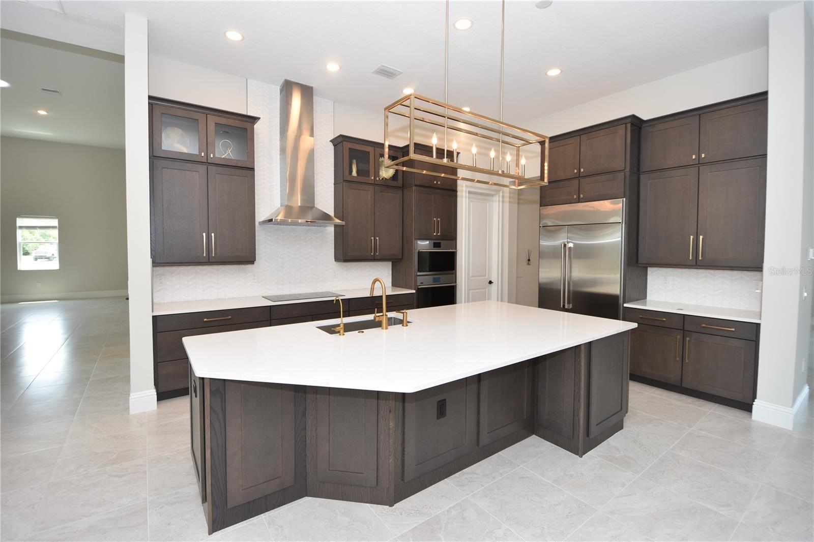 Image 10 of 53 For 217 Willow Oak Way
