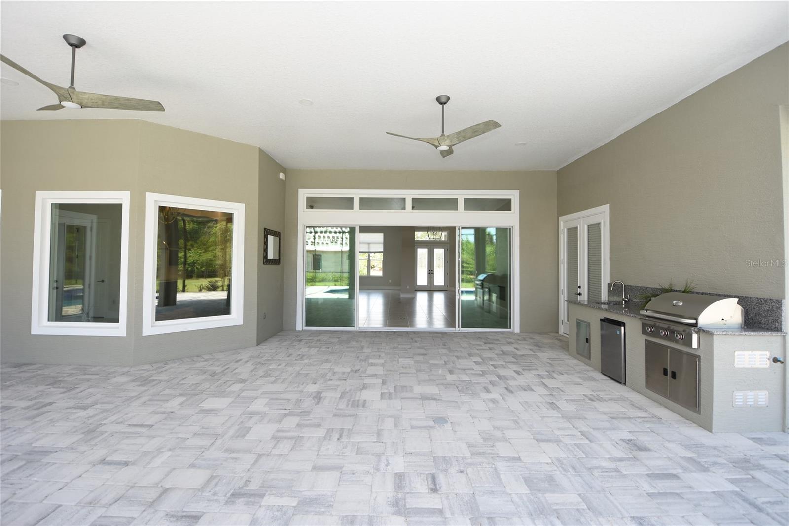 Image 15 of 53 For 217 Willow Oak Way