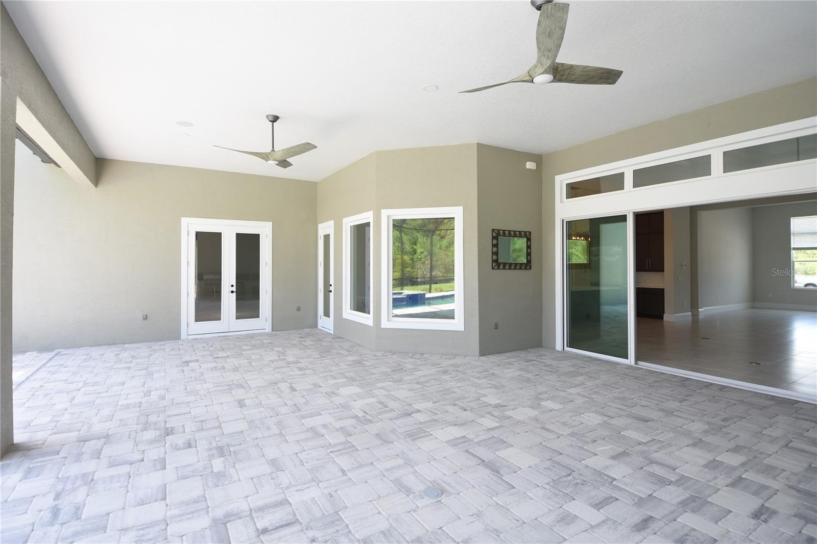 Image 18 of 53 For 217 Willow Oak Way
