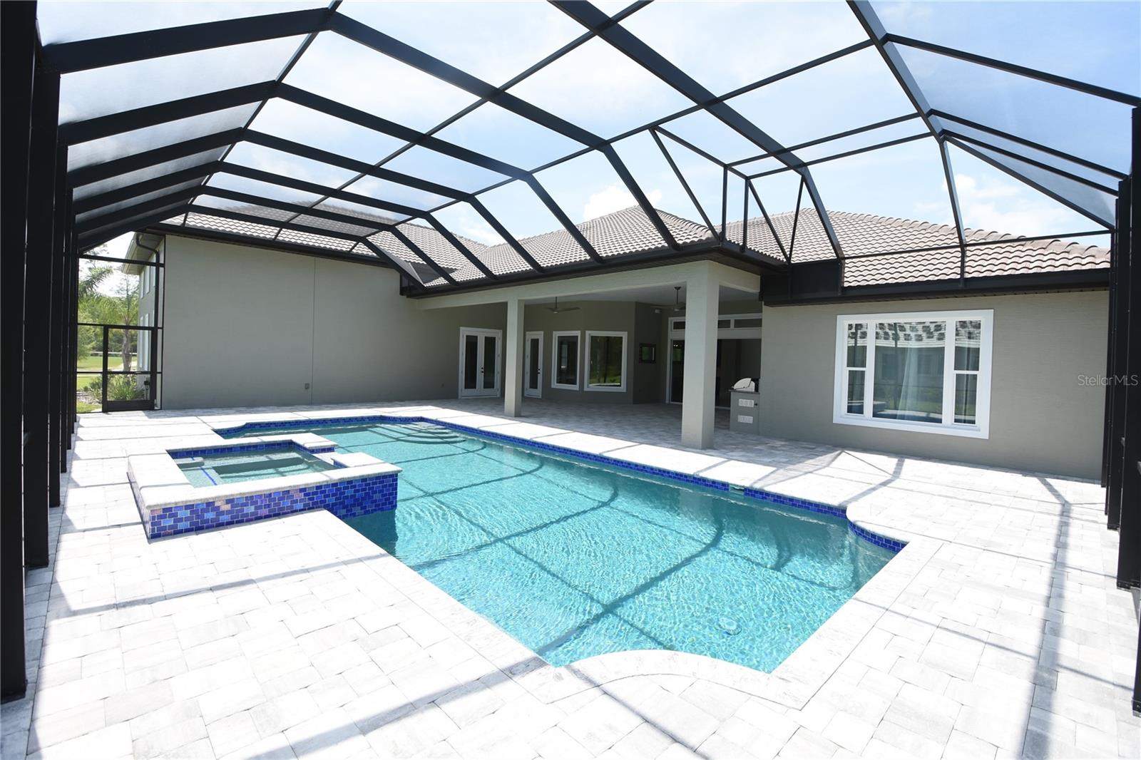 Image 2 of 53 For 217 Willow Oak Way