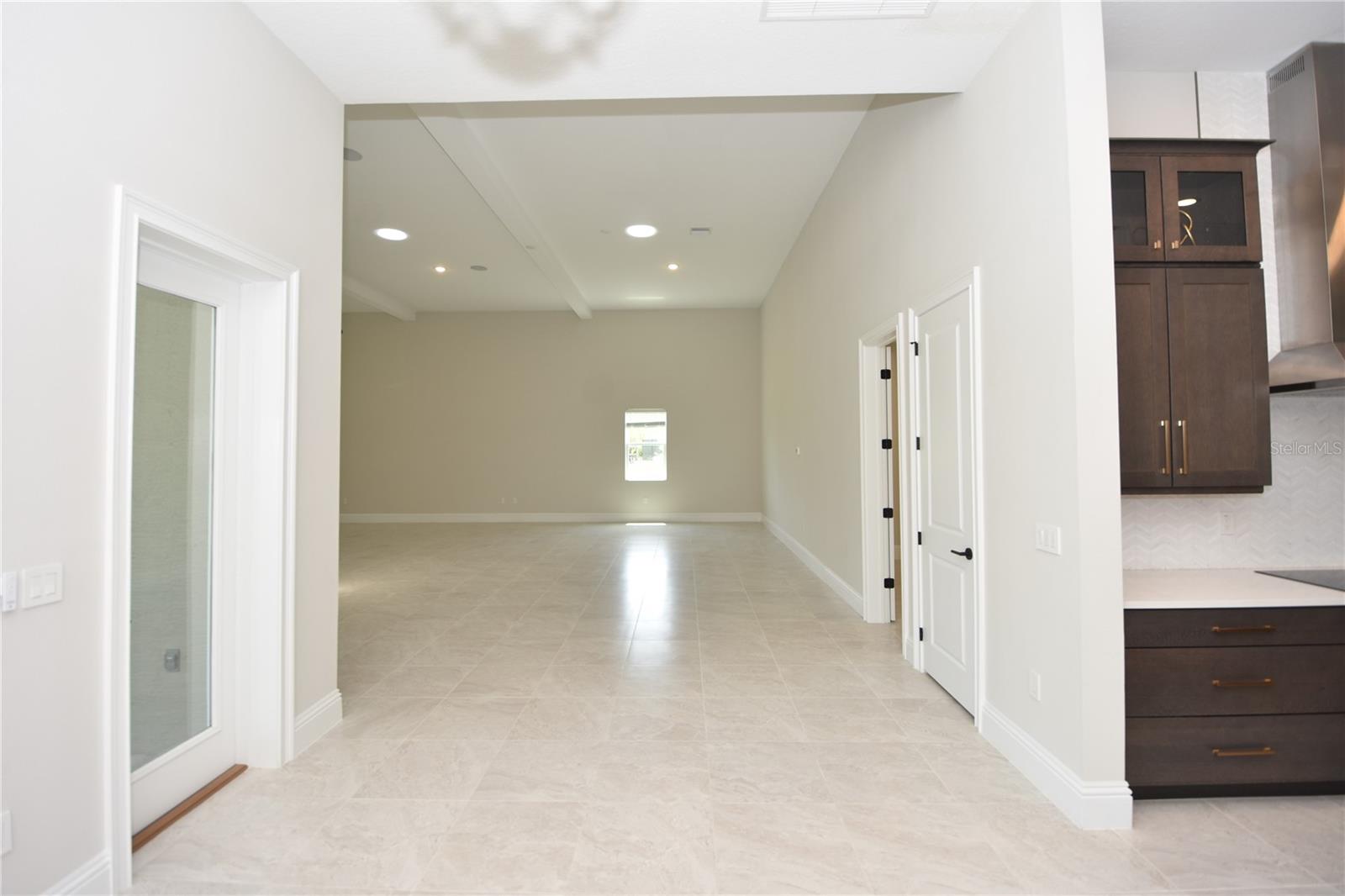 Image 20 of 53 For 217 Willow Oak Way
