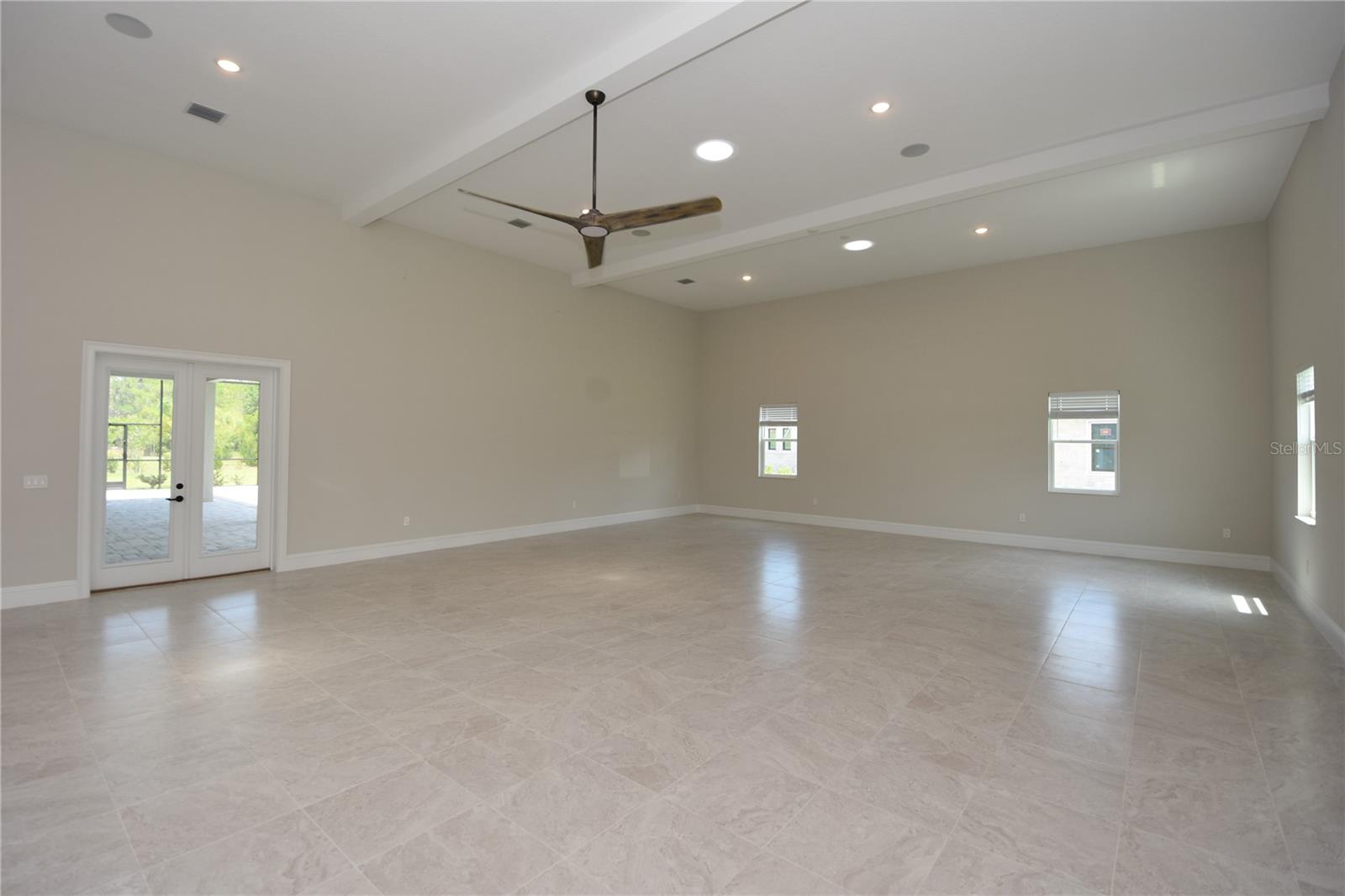 Image 23 of 53 For 217 Willow Oak Way