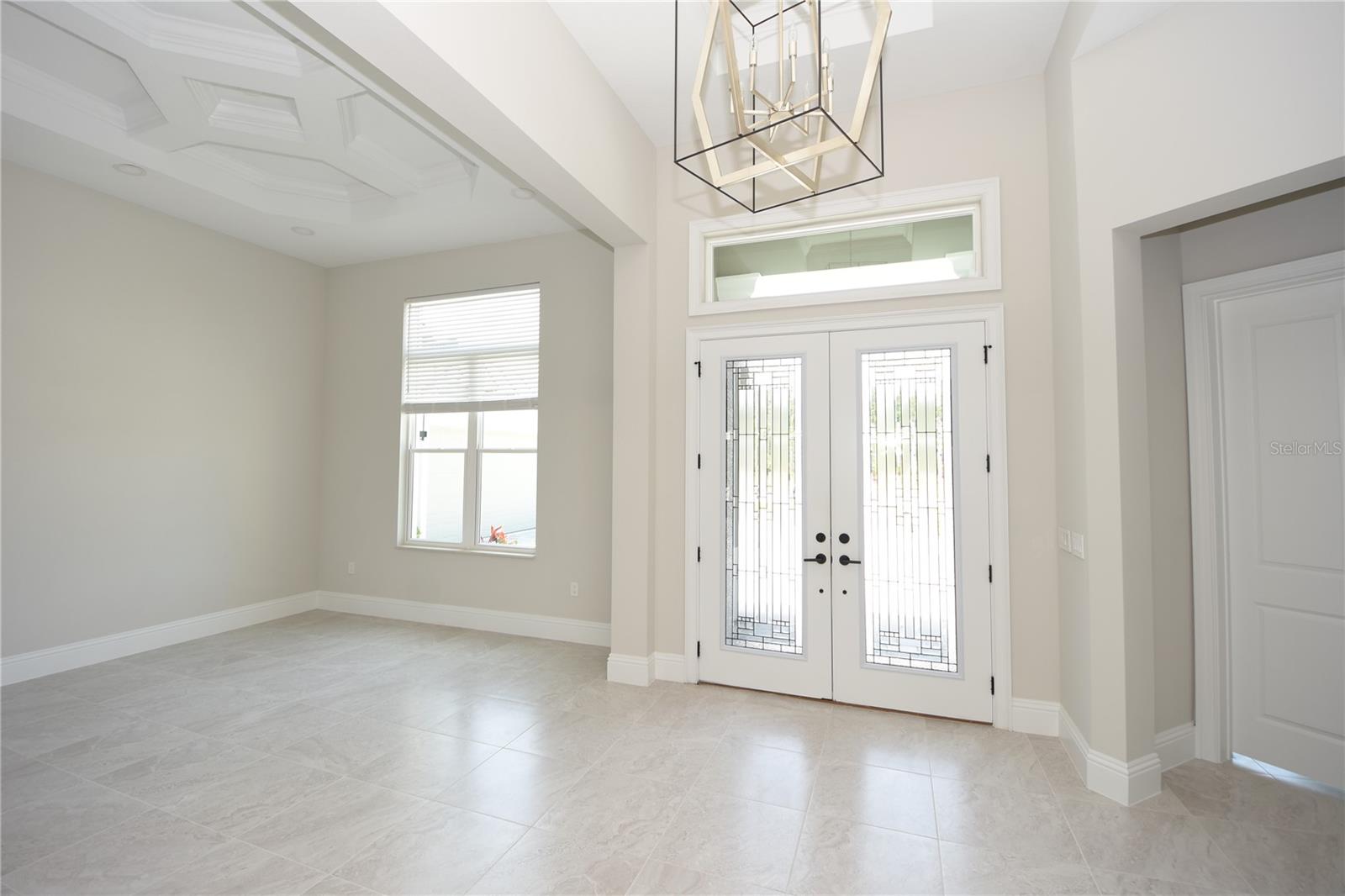 Image 3 of 53 For 217 Willow Oak Way