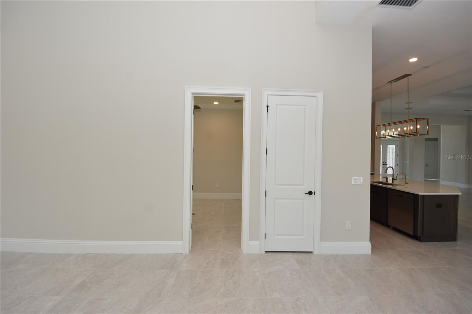 Image 38 of 53 For 217 Willow Oak Way