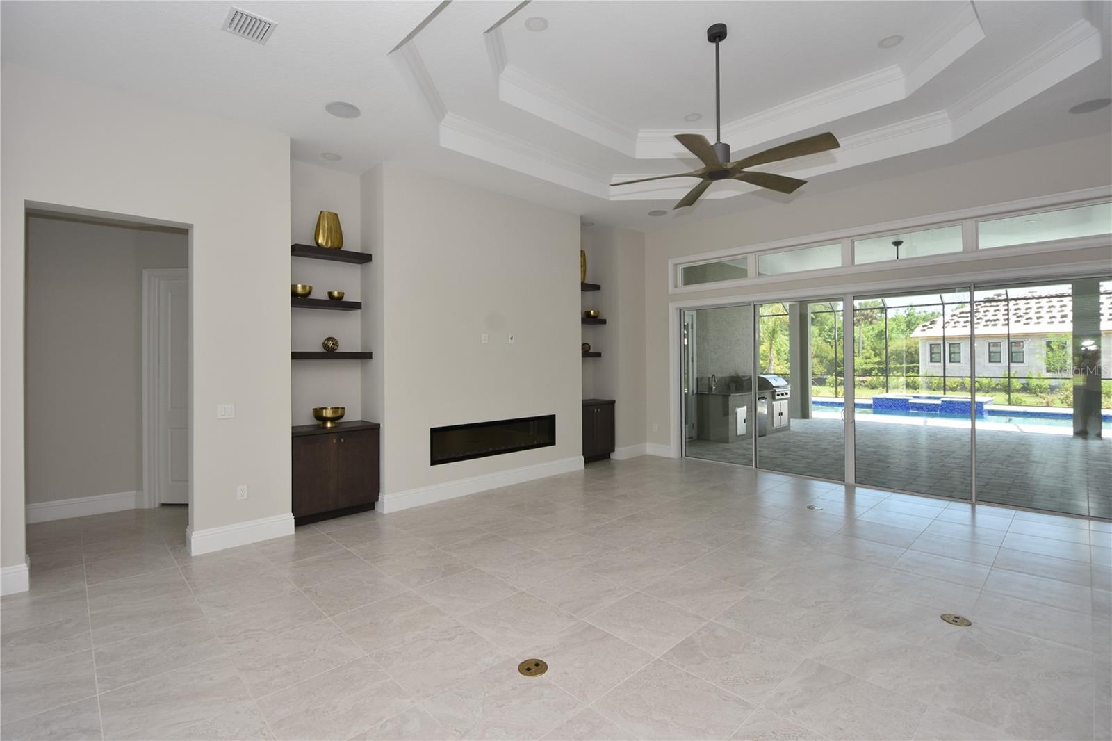 Image 6 of 53 For 217 Willow Oak Way