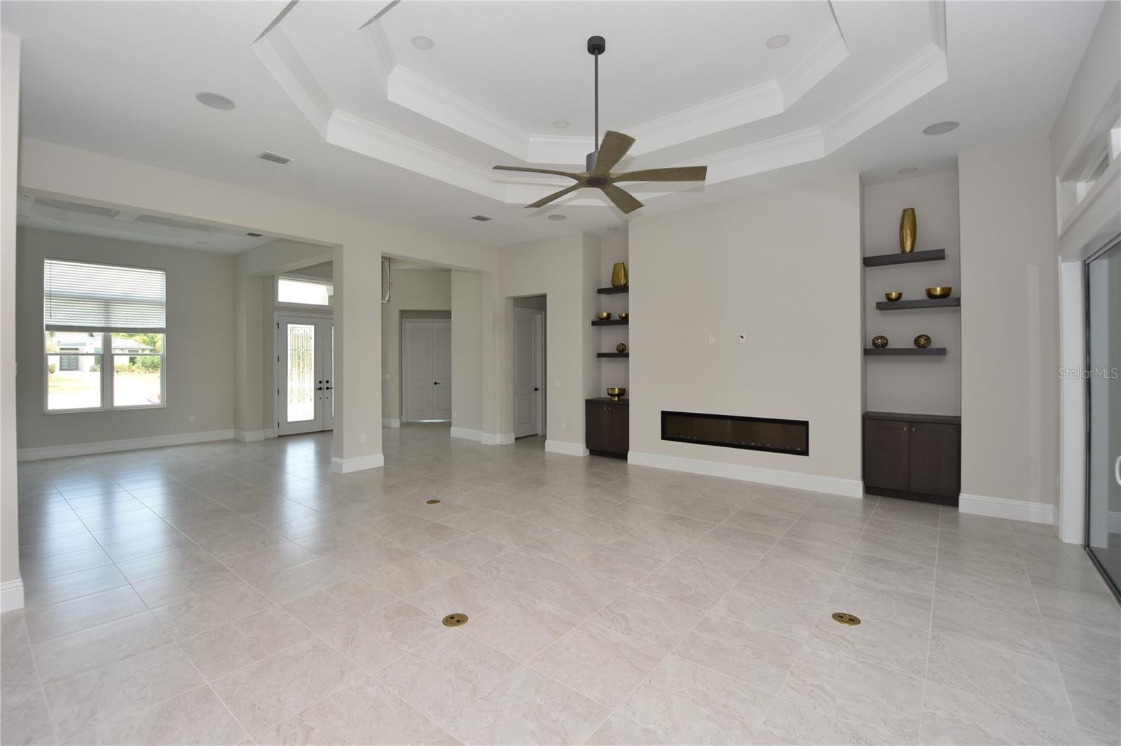 Image 8 of 53 For 217 Willow Oak Way