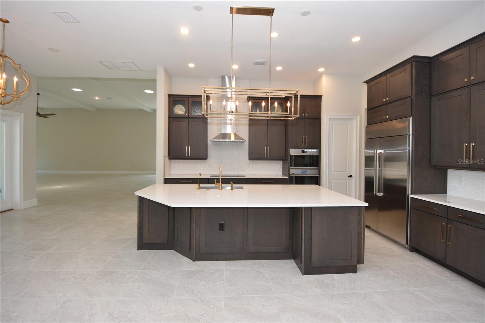 Image 9 of 53 For 217 Willow Oak Way