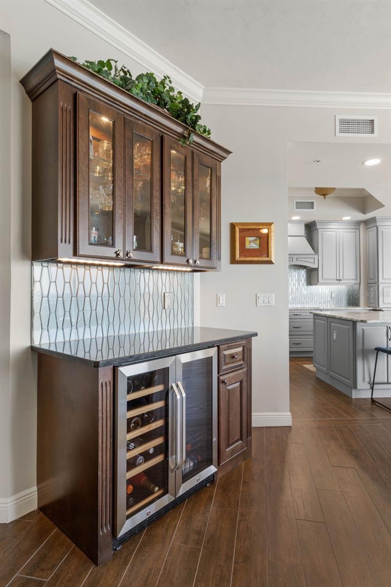 Image 13 of 87 For 85 Avenue De La Mer  603