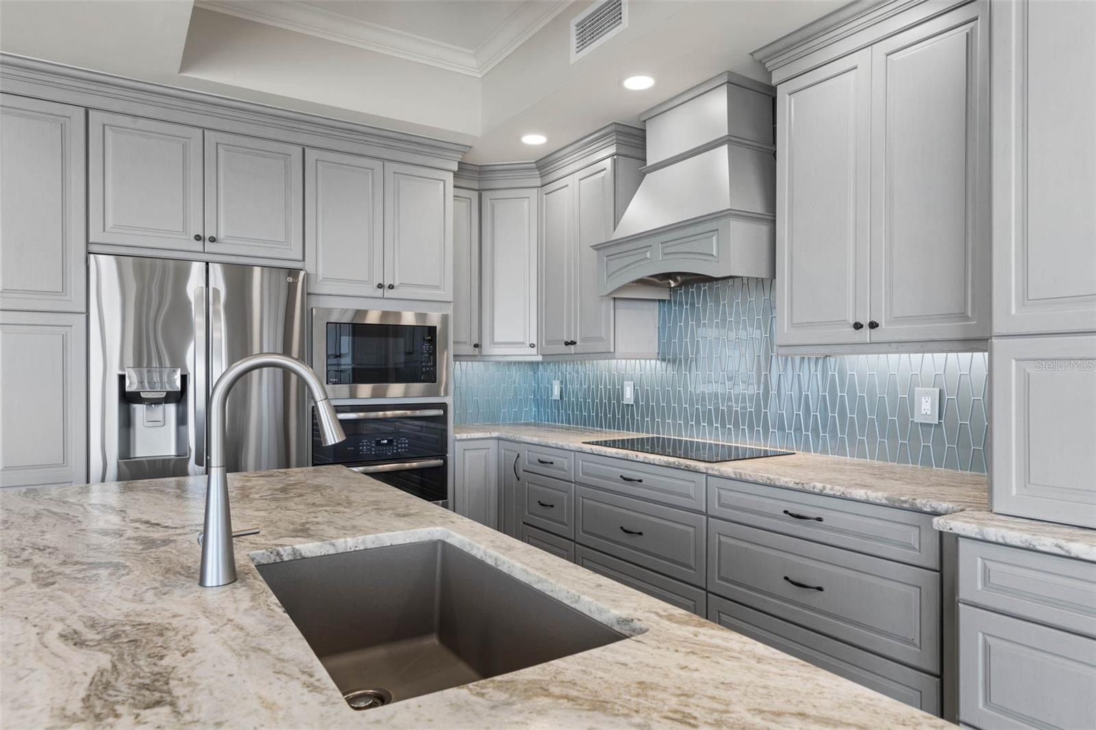 Image 19 of 87 For 85 Avenue De La Mer  603