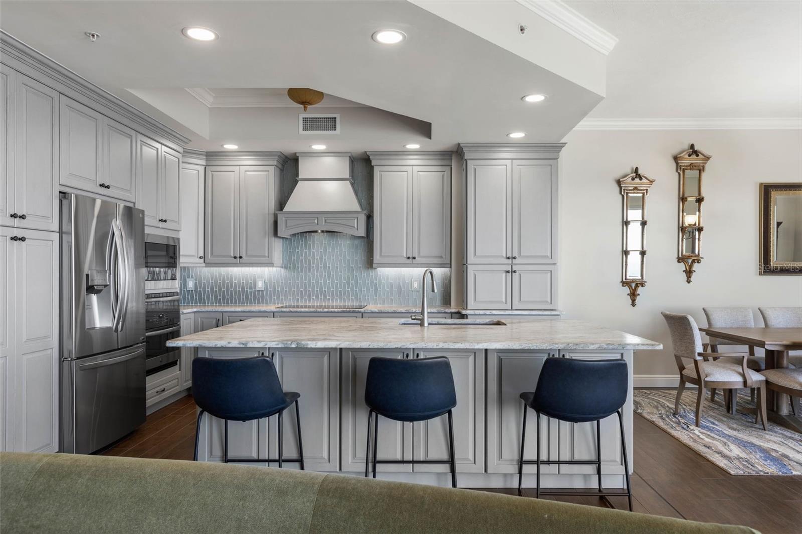 Image 21 of 87 For 85 Avenue De La Mer  603