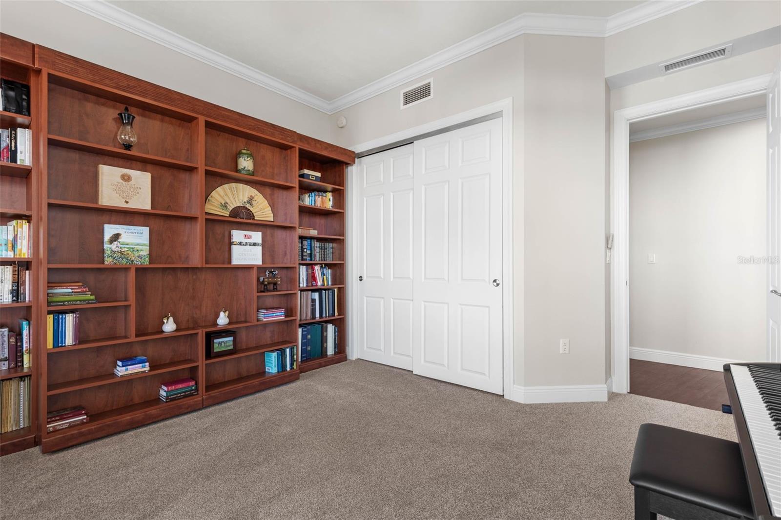 Image 41 of 87 For 85 Avenue De La Mer  603