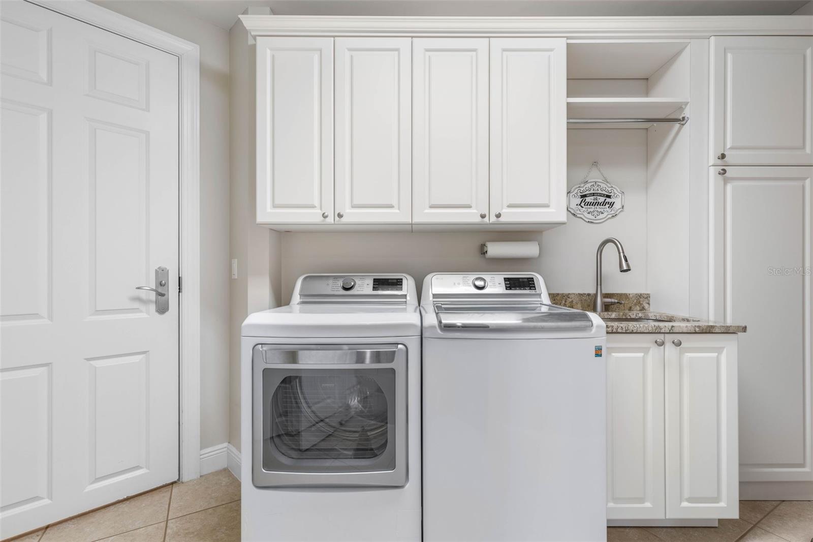 Image 45 of 87 For 85 Avenue De La Mer  603