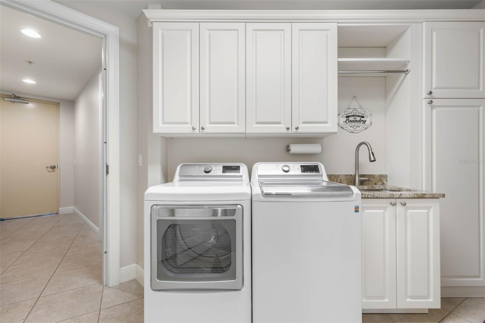 Image 46 of 87 For 85 Avenue De La Mer  603